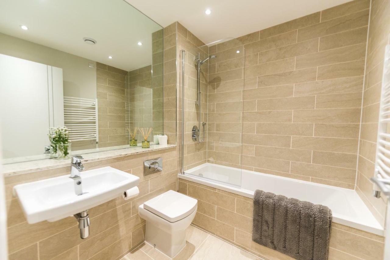 5 Star Brand New City Centre Apartment Belfast Eksteriør bilde
