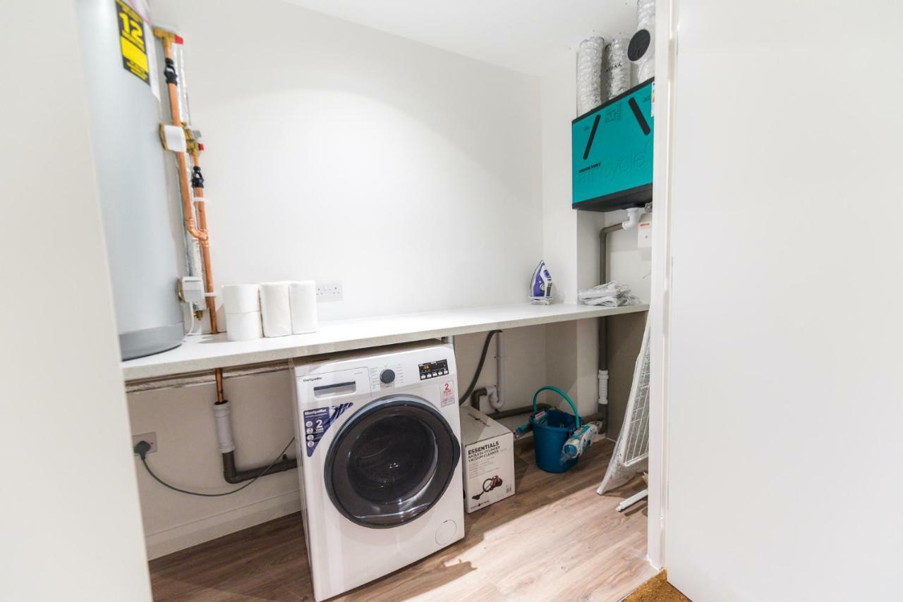 5 Star Brand New City Centre Apartment Belfast Eksteriør bilde